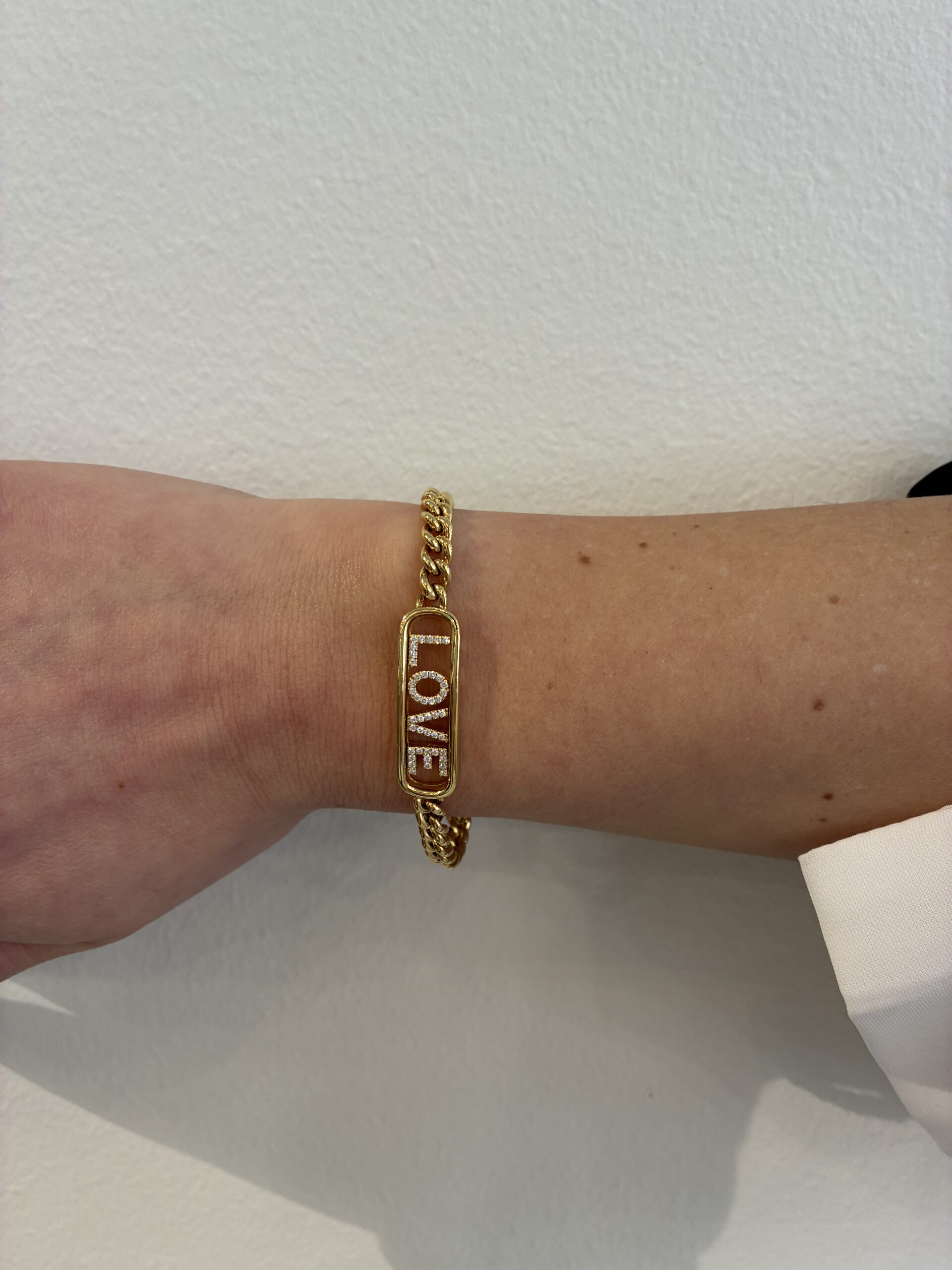 LOVE gullarmbånd med diamanter - Bilde 2